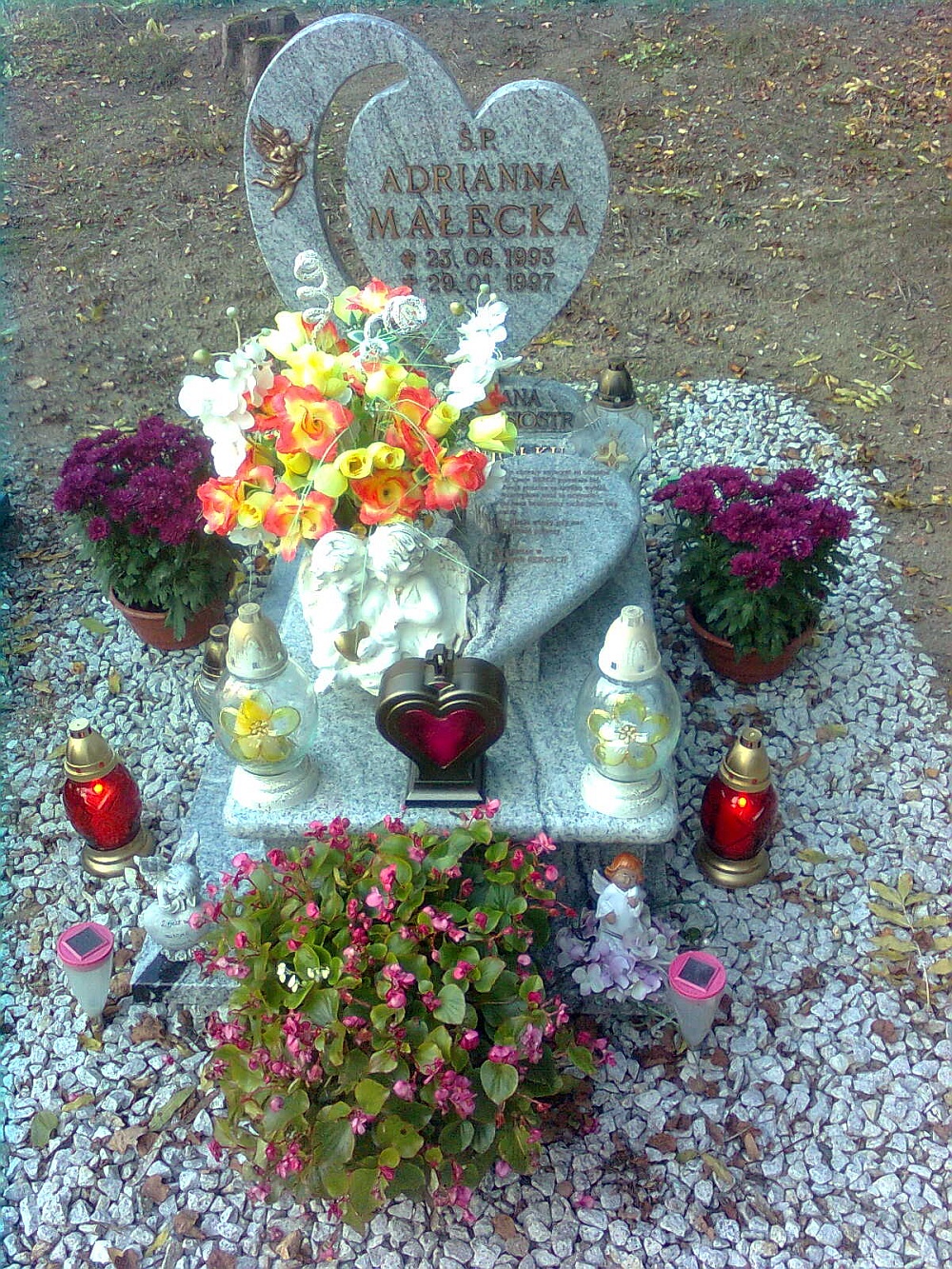 Adrianna Małecka 1993 Dolsk - Grobonet - Wyszukiwarka osób pochowanych